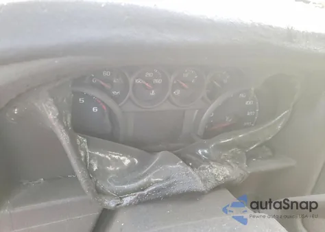 2021 Chevrolet Silverado C1500 z USA, uszkodzony, nr VIN 3GCNWAEF4MG303372